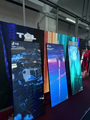 Aluminium, ijzer en staal LED-poster scherm 960*1920 LED scherm P2.5 Indoor 3840hz IP56